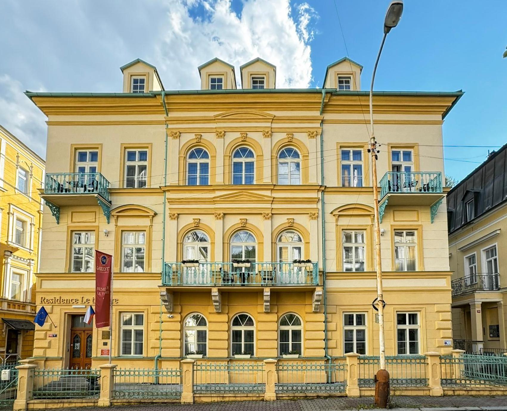 Residence Le Theatre Mariánské Lázně Exteriör bild