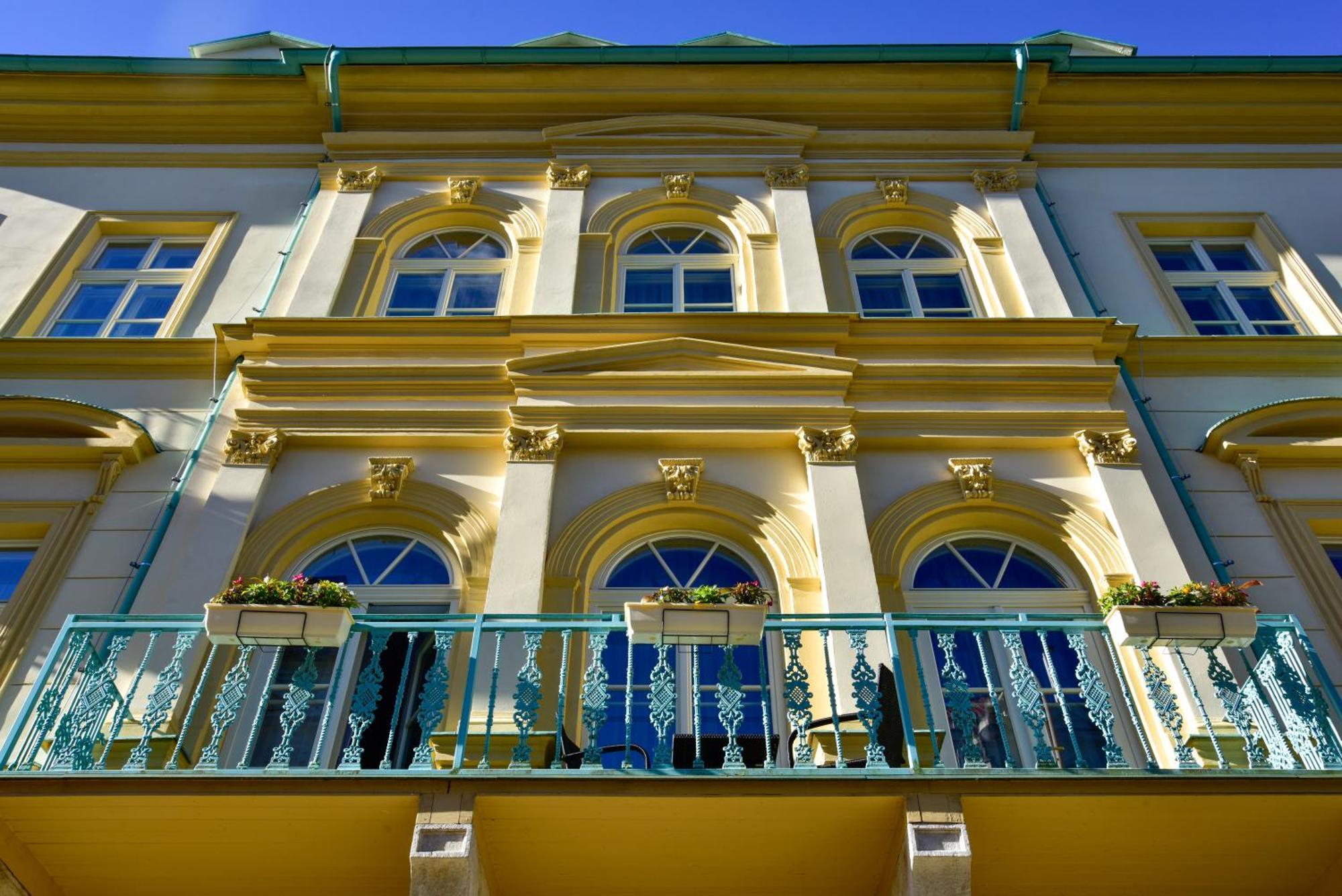 Residence Le Theatre Mariánské Lázně Exteriör bild